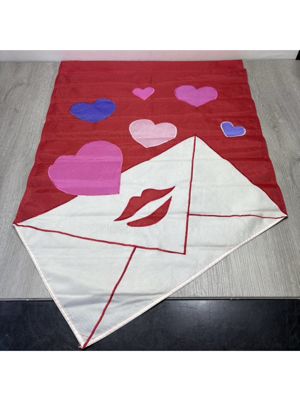 Outdoor Flag Pastel Holiday Valentines Day Love Hearts Red Garden Decor 27”x40”